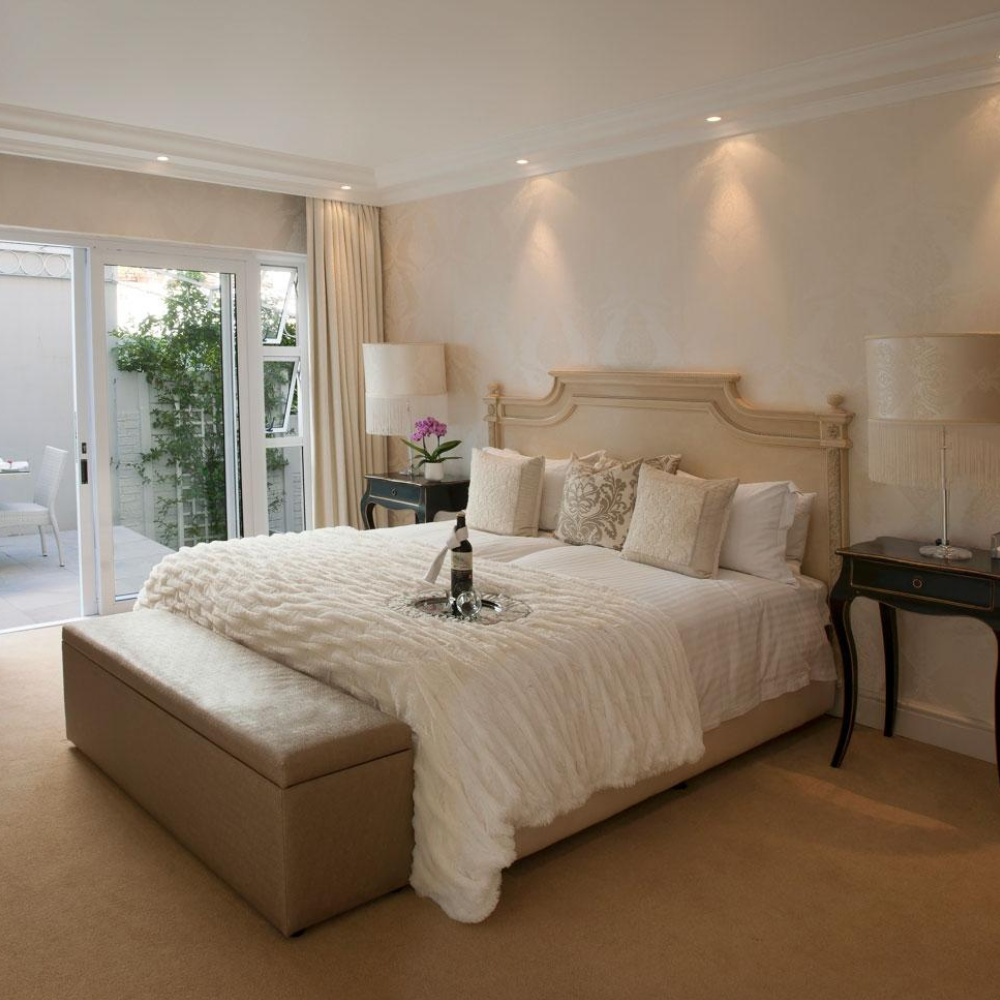 THE CLARENDON BANTRY BAY - STANDARD ROOM