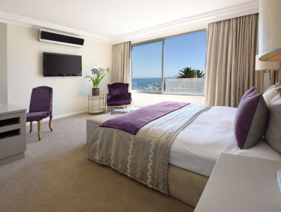 THE CLARENDON BANTRY BAY - STANDARD ROOM